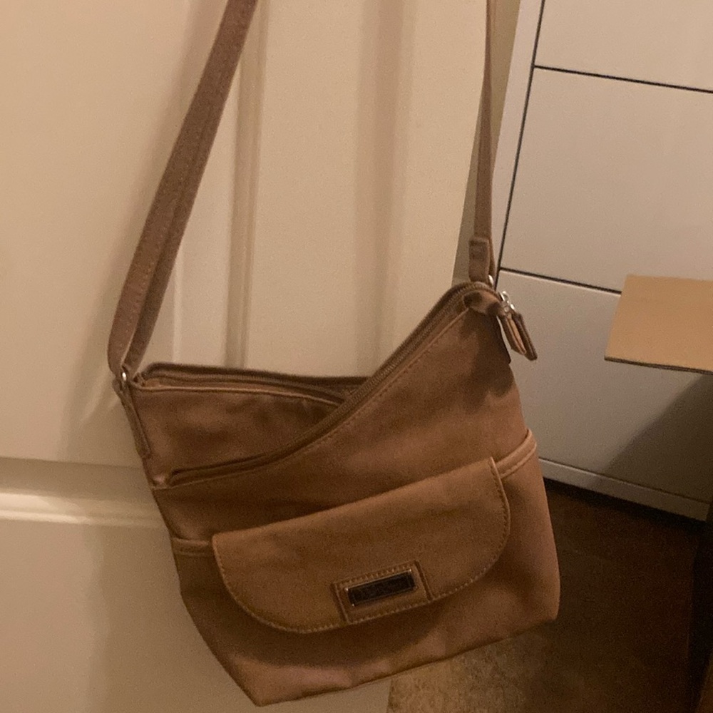 Elegant Tan Shoulder Bag